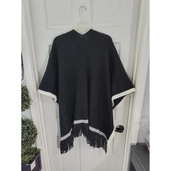 Vince Camuto One Size Women's Pop-Stripe Fringe Wrap Shawl Poncho Black O/S - Picture 3 of 11
